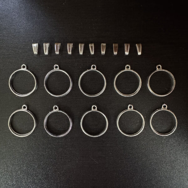 Round Shape Pendant Bezels with Connector
